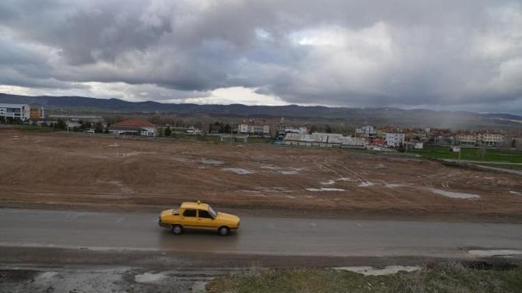 Şeker Tarım Market’e İlk Kazma Şarkışla’da Vuruldu