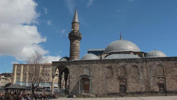 Lalapaşa Camii, Restorasyon Nedeniyle 1 Yıl İbadete Kapatılacak