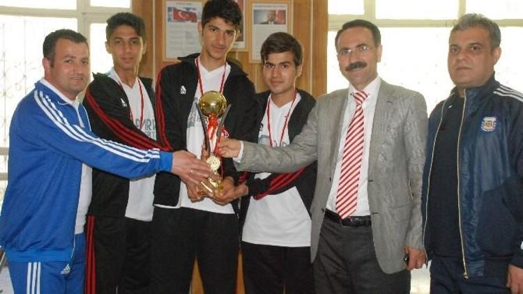 Meslek Ve Teknik Anadolu Lisesi Futsal’da Bölge Birincisi Oldu