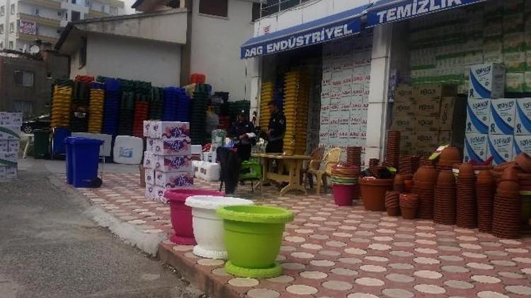 Mersin Büyükşehir Ve Mezitli Zabıtasından İş Yerlerine Denetim