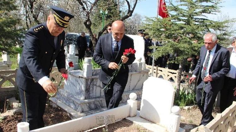 Elazığ Emniyet Müdürlüğü’nden Şehitlik Ziyareti