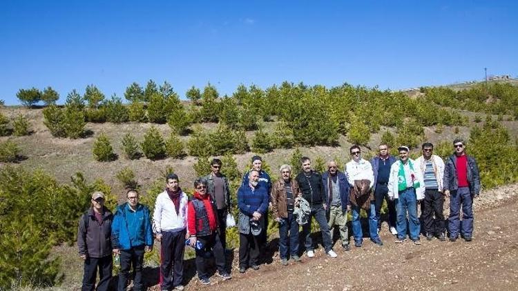 Ahlat’ta Ayak Basmadık Yer Bırakmadılar