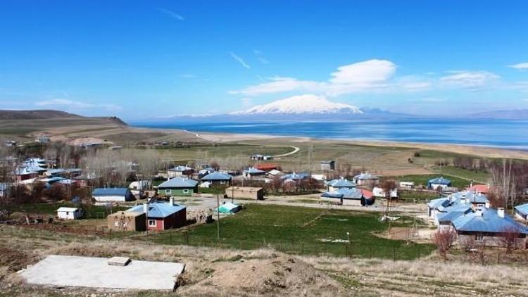 Tuşba Belediyesi’nden Hizmet Startı