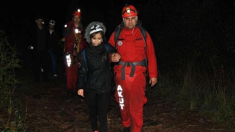 Üniversiteli Gençleri Jandarma Ve AKUT Kurtardı