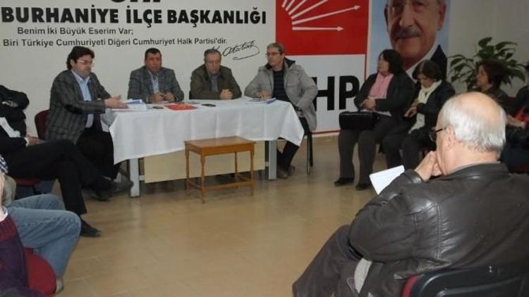 Burhaniye’de CHP’li Meclis Üyeleri Basın Toplantısı Yaptı