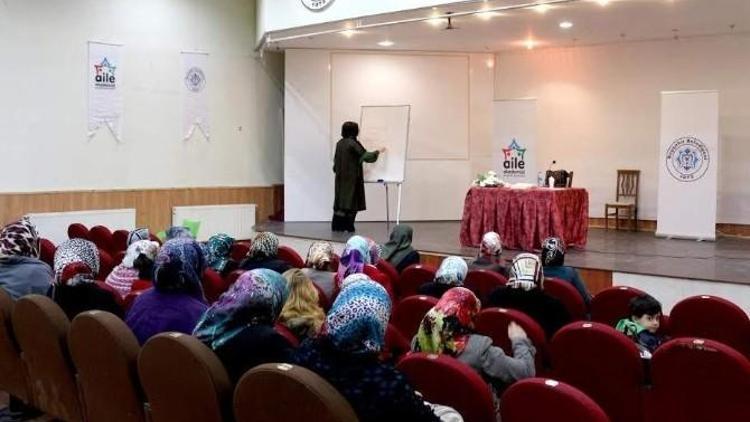 Beyşehir’de “Kadın, Aile Ve Toplum Konferansı