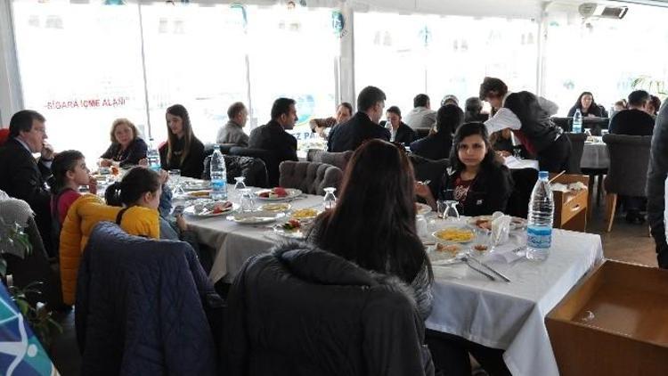 Merkez Parti Aday Tanıtım Toplantısı