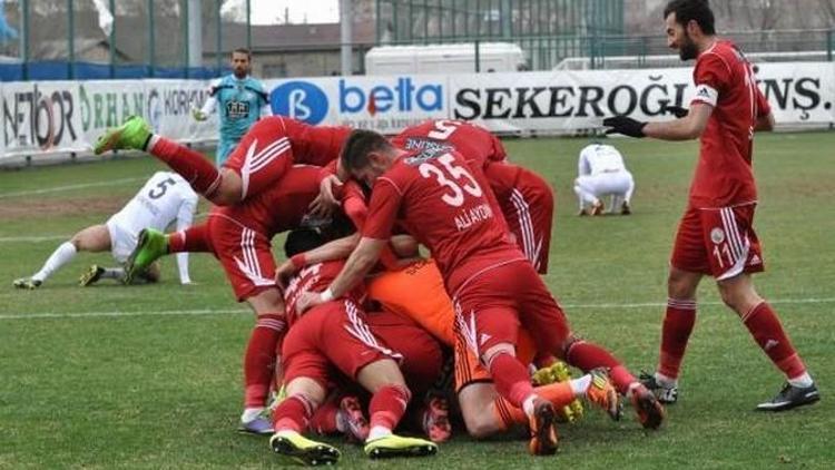 Sivas Dört Eylül Belediyespor, Lider Eyüpspor’u 1-0 Yendi