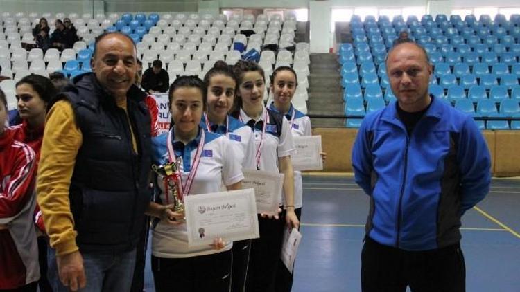 Gençler Badminton Şampiyonası Tamamlandı