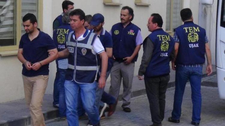 Uşakta FETÖ operasyonunda 23 polis tutuklandı