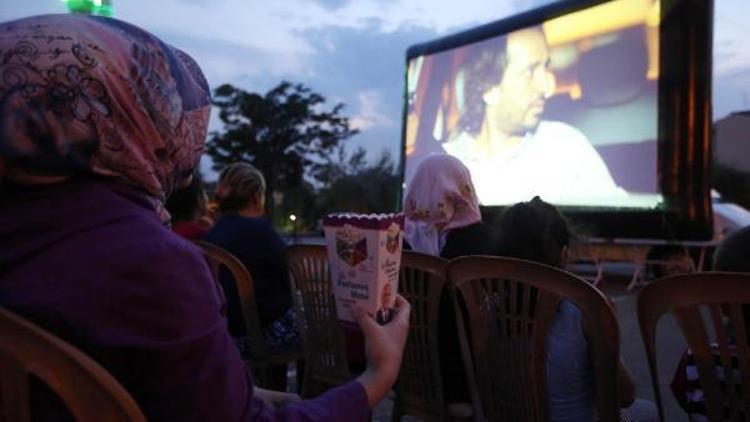 Sinema günleri doludizgin devam ediyor