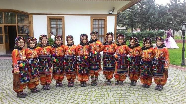 Minik Folklorcular’dan Beyaz’a Çağrı