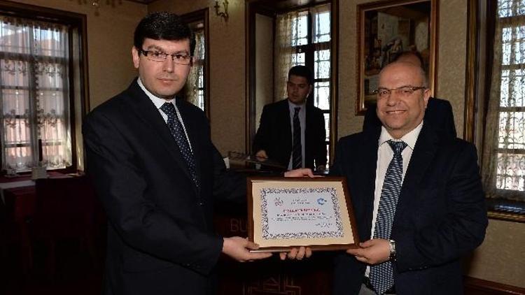 Erzurum Kamu Hastaneleri Birliği Genel Sekreteri Prof.dr.fazlı Erdoğan’a Eğitime Destek Teşekkürü