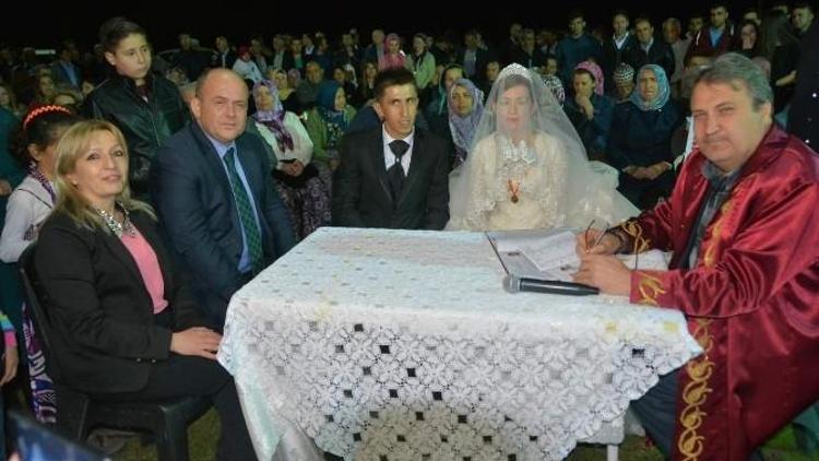 Başkan Çerçi Önce Nikah Kıydı, Sonra Harmandalı Oynadı