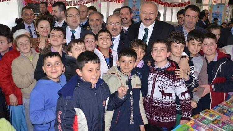 Trabzon’da 2. Araklı Kitap Fuarı Başladı