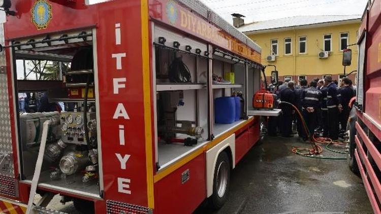 Başkan Kışanak, İtfaiye Aracını Lice’ye Teslim Etti