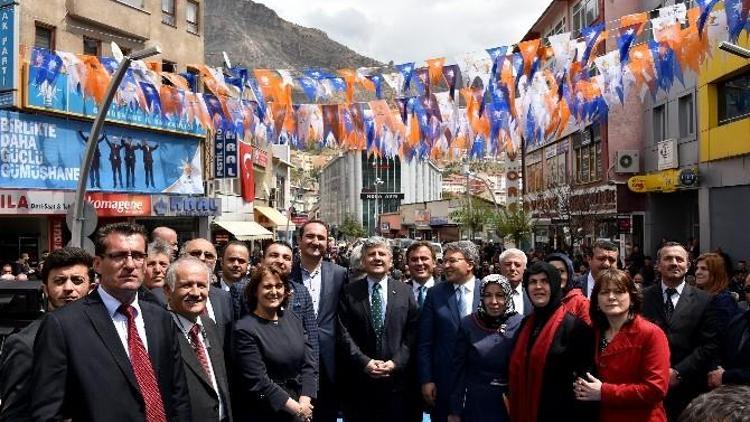 AK Parti Gümüşhane’de Adaylarını Tanıttı