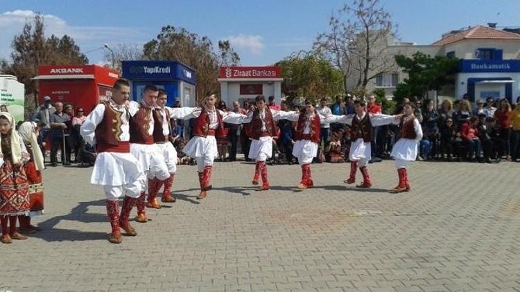 Ayvalık 2. Uluslararası Halk Dansları Şenliği Başladı