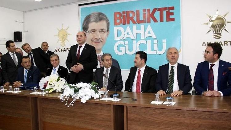 Bakan Eker, AK Parti Kütahya İl Başkanılığı’nı Ziyaret Etti