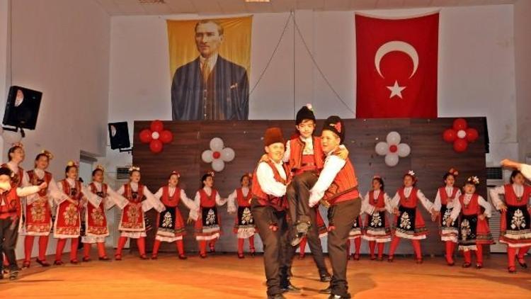 Demre’de Uluslararası Folklor Şenliği Düzenlendi