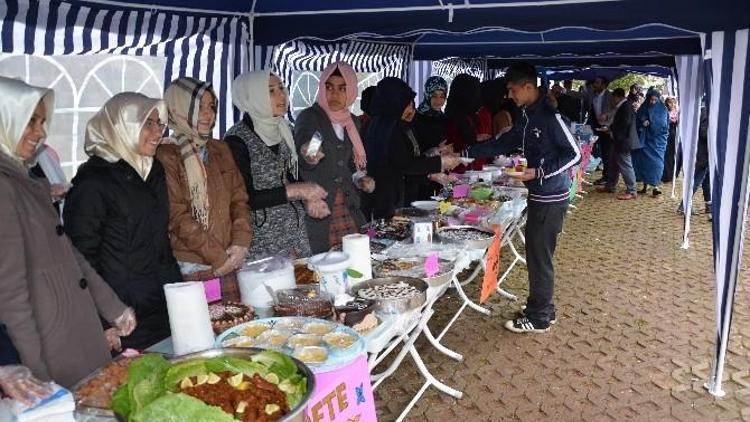 Siverek’te Kütüphaneler Yararına Kermes Düzenlendi