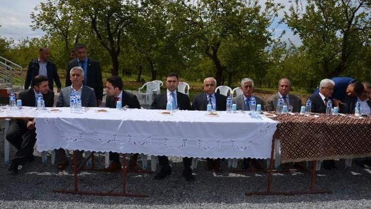 Nur Muhammed Camii İbadete Açıldı