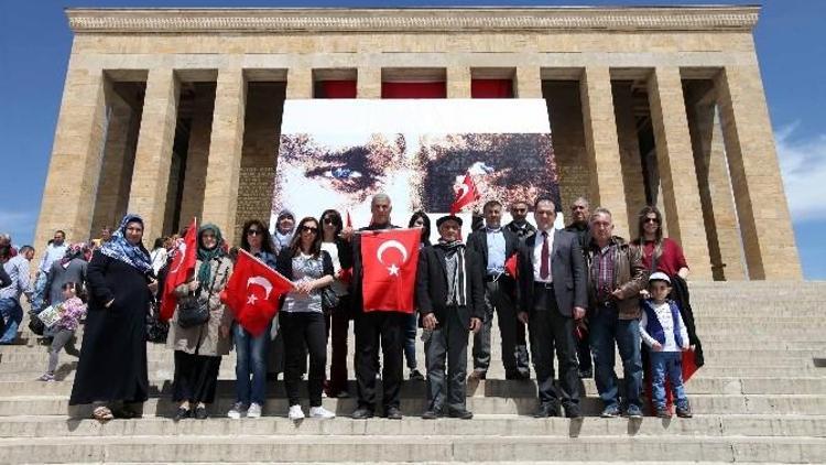 Konukevi Sakinleri Ata’nın Huzurunda