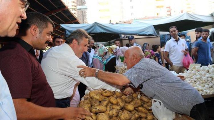 Başkan Palancıoğlu, pazar esnafını ziyaret etti