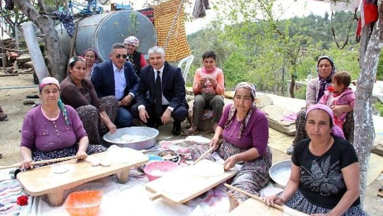 MHP’li Yılmaz’a, Karaisalı’nın Köylerinden Destek