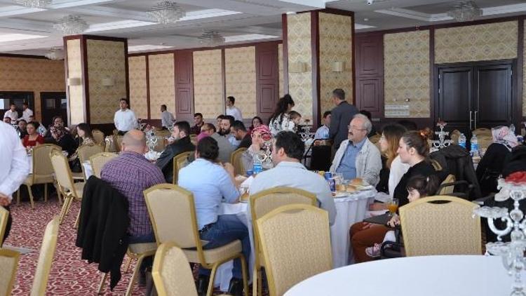 Yozgat’ta Veteriner Hekimler Yemekte Bir Araya Geldi