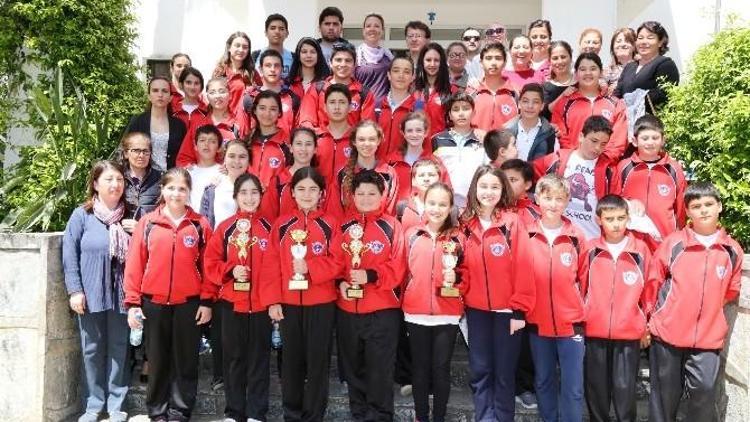 Bodrum’un Şampiyon Halk Oyunları Ekibi, Mutluluklarını Başkan İle Paylaştı