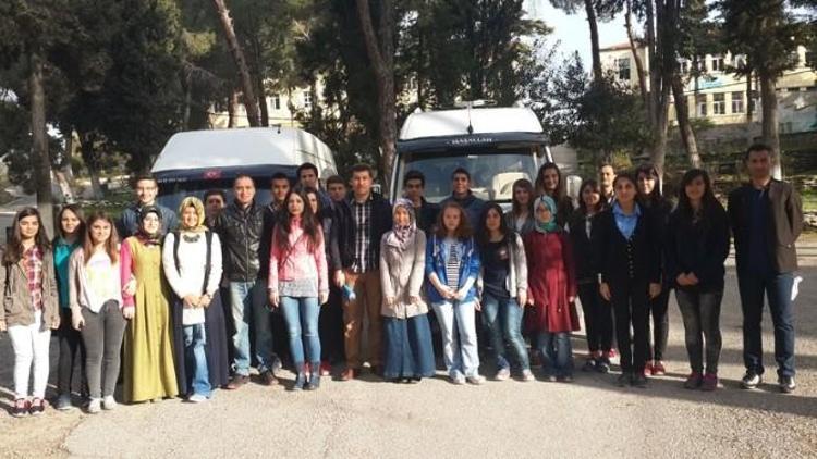 Kulalı Öğrenciler 20. İzmir Kitap Fuarını Ziyaret Etti