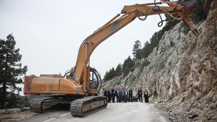 Karaisalı-kızıldağ Yolu Dinamitle Açılıyor