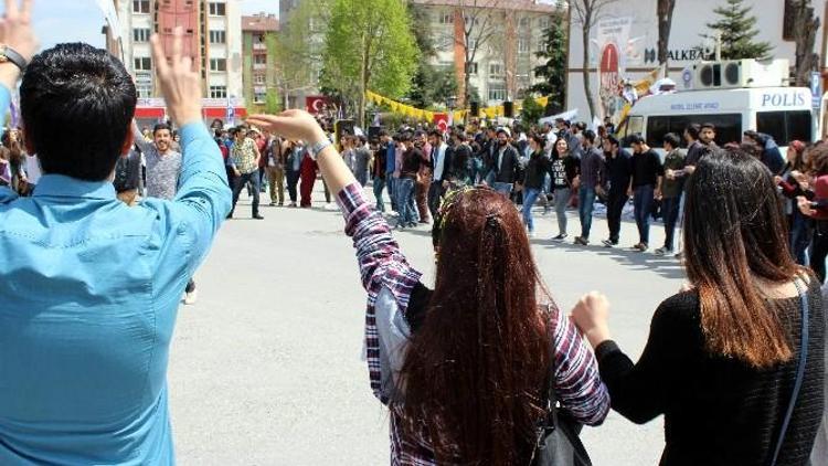 Kütahya’da ’Emek Ve Dayanışma Günü’ Kutlamaları