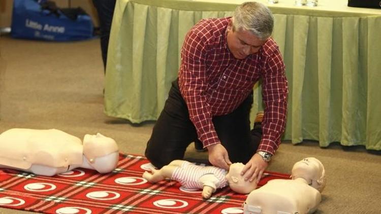 Küçükçekmece Belediyesi Personeline İlk Yardım Eğitimi