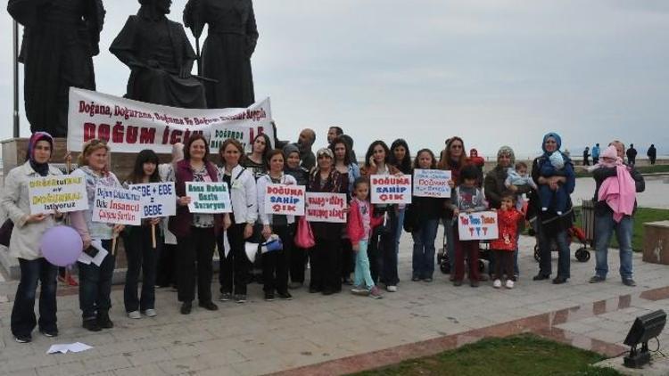 Kadınlar Ve Doktorlar, ’’Doğum İçin El Ele ‘’ Yürüyüşü Düzenledi