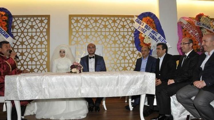 Bakan Işık Ve Başkan Karabacak Nikah Kıydı