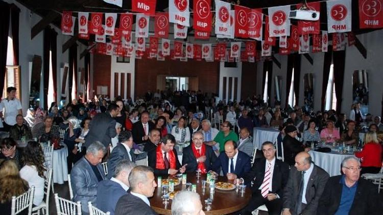 MHP’den Anneler Günü Kutlaması