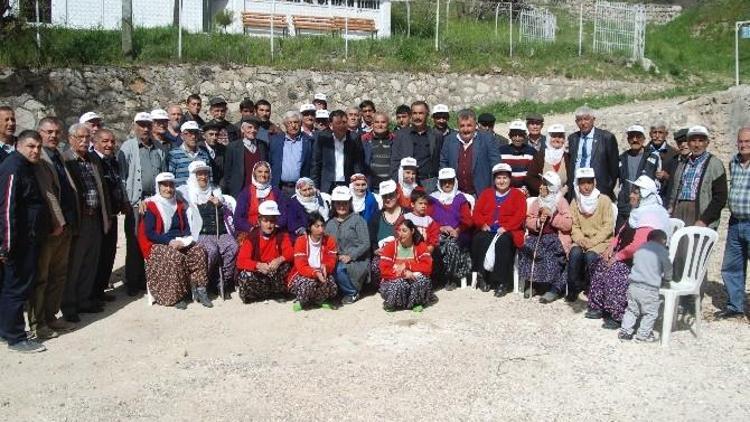 Ağbaba, Bir Günde 16 Mahalleyi Ziyaret Etti