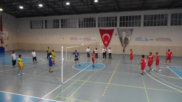 Kaymakamlık Voleybol Turnuvası Başladı