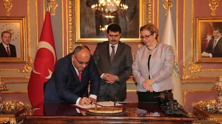 Ümraniye Belediyesi İle İstanbul Valiliği Arasında Protokol İmzalandı