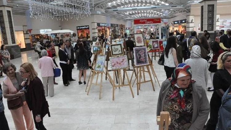 Bozüyük’te Toplum Ruh Sağlığı Merkezi El Uğraşı Terapisi Sergisi Açıldı