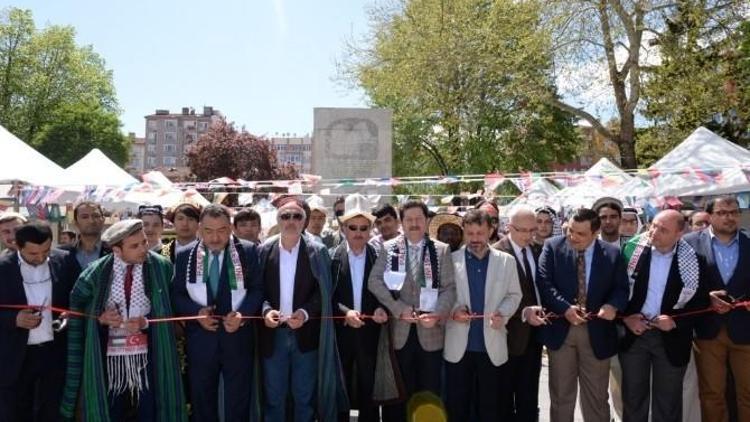 Kütahya’daki ’Uluslararası Öğrenci Buluşması’ Renkli Görüntülere Sahne Oldu