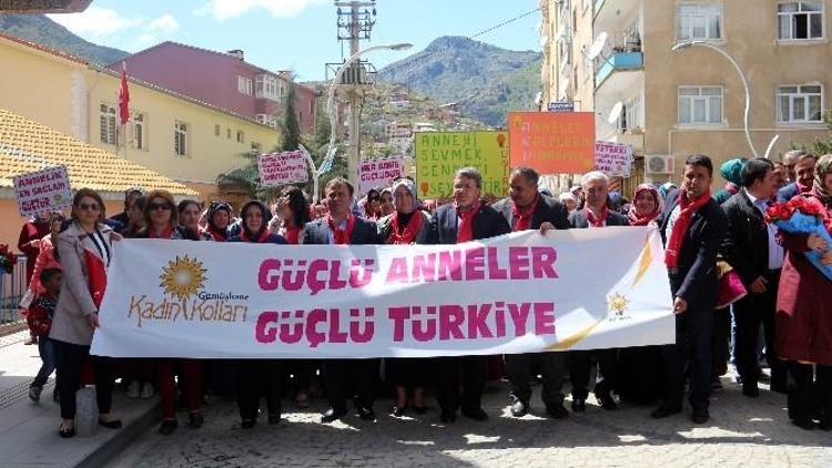 Gümüşhane’de ‘Güçlü Anneler, Güçlü Türkiye’ Yürüyüşü