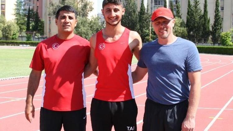 Adanalı Burak Yılmaz Sırıkla Atlamada Yeni Türkiye Rekoru Kırdı