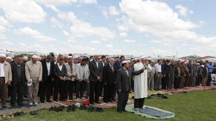 Vali Tuna, Çifteler İlçesindeki Yağmur Ve Şükür Duasına Katıldı