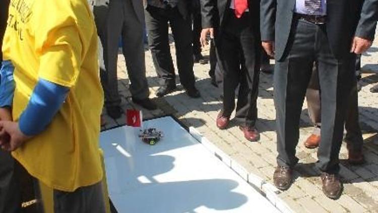 Beyşehir’deki TÜBİTAK Fuarında Robotlar Görücüye Çıktı