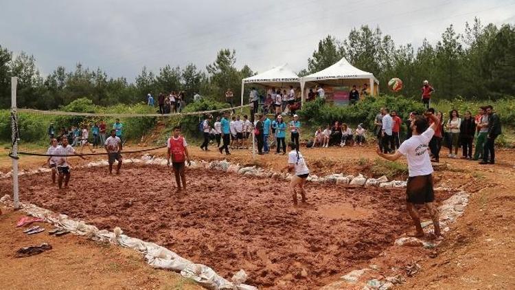 Şehitkamil Belediyesi Ve Gaziantep Üniversitesinden Dev Spor Şenliği