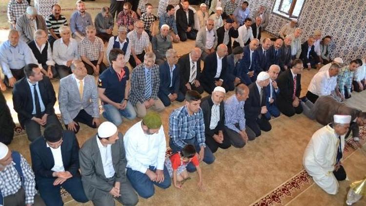 Sultangazi Belediye Başkanının Desteğiyle Yapılan Cami İbadete Açıldı