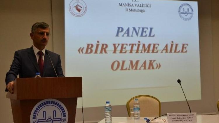 ‘Bir Yetime Aile Olmak’ Paneli Düzenlendi